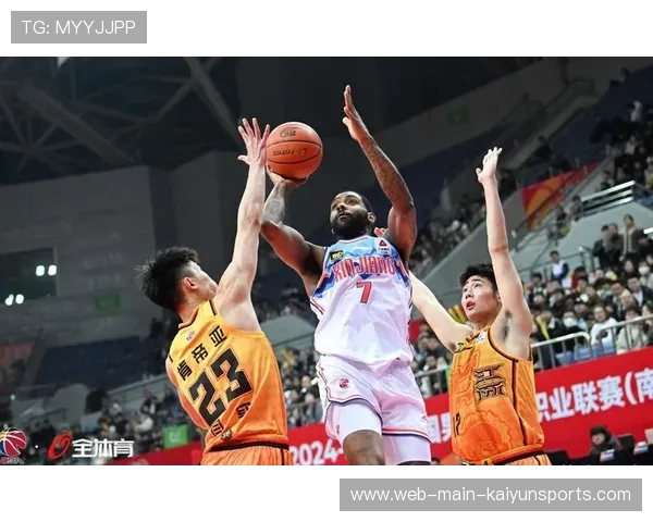 篮球替补打爆首发，教练阵容安排受质疑