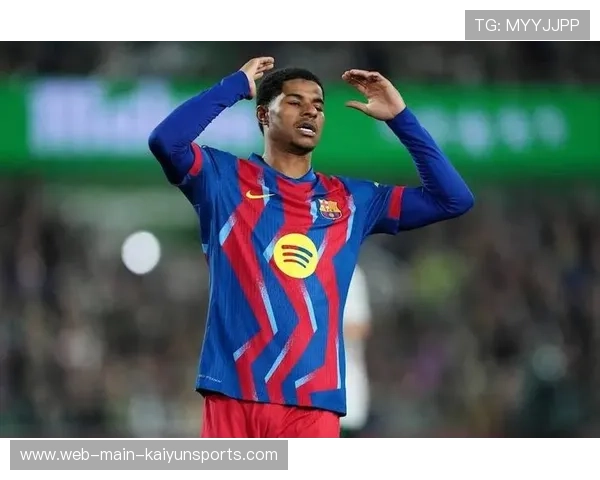 巴萨曼联开谈买断拉什福德！破门获全场起立鼓掌致敬，14场6球7助