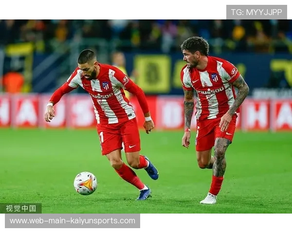 格列兹曼禁区前沿搓射入网,马德里竞技角度吃满 格列兹曼禁区前沿搓射入网,马德里竞技角度吃满